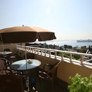 Hanedan Κωνσταντινούπολη